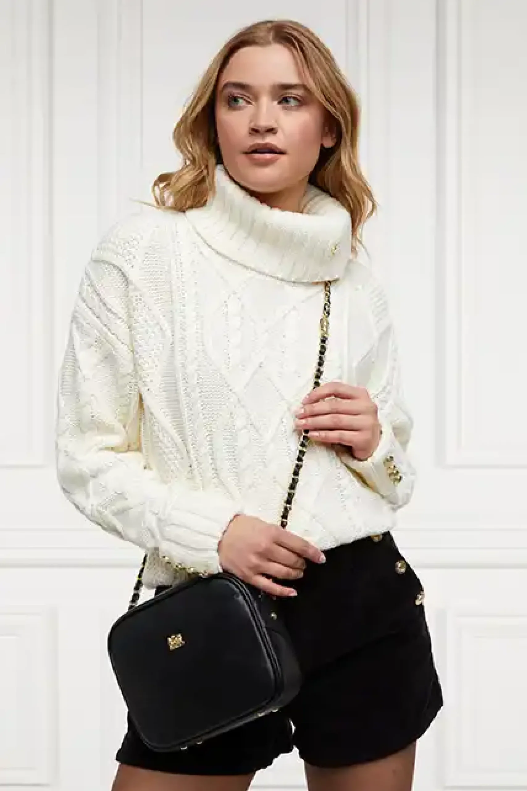 Holland Cooper Amoria Velvet Shorts