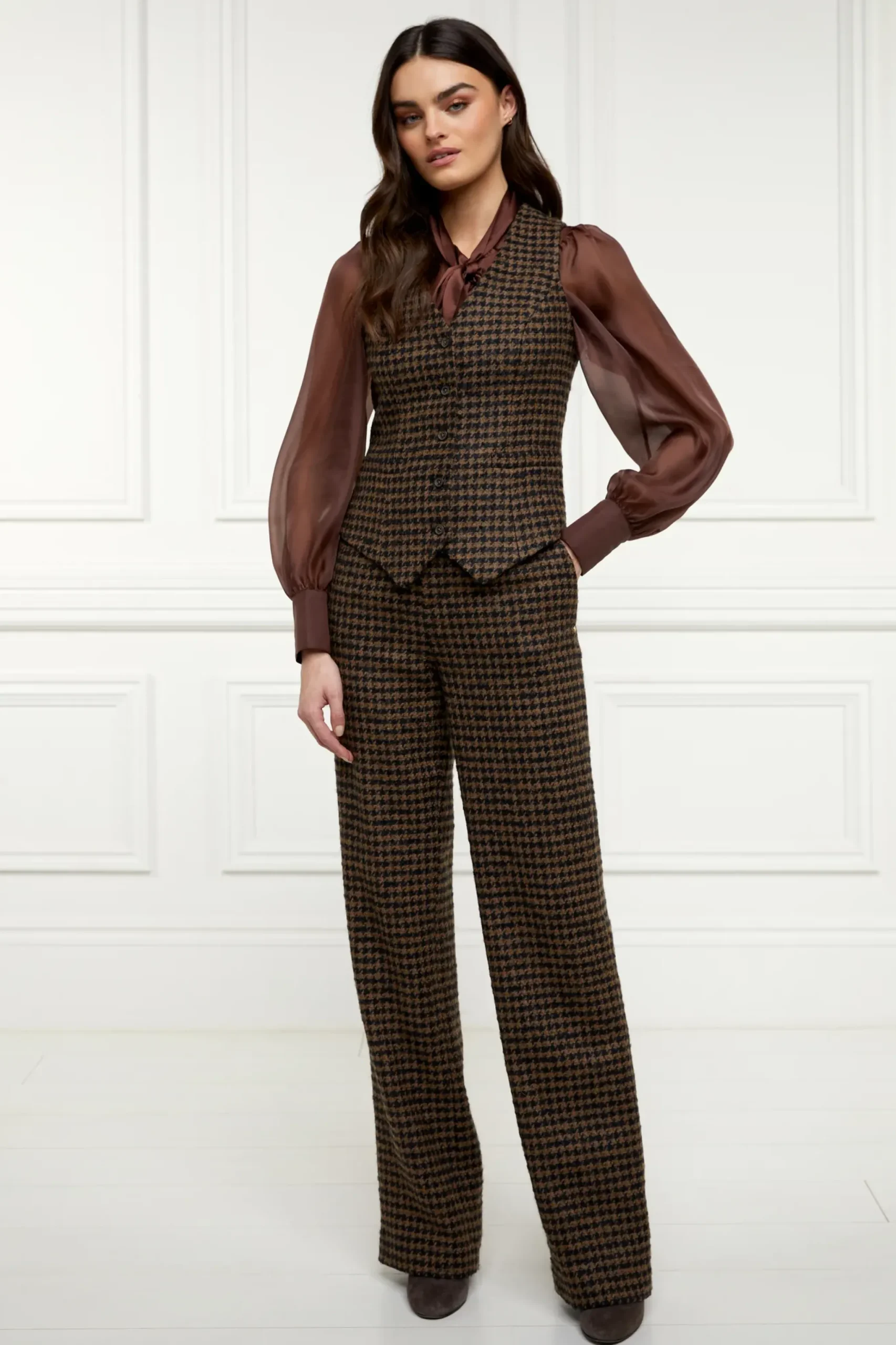 Holland Cooper Hampton Waistcoat Chocolate Houndstooth Outlet