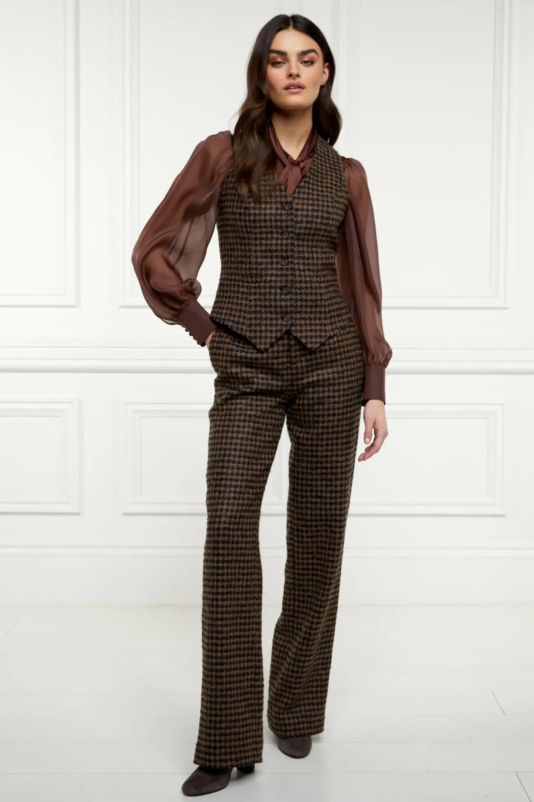 Holland Cooper Hampton Waistcoat Chocolate Houndstooth Outlet