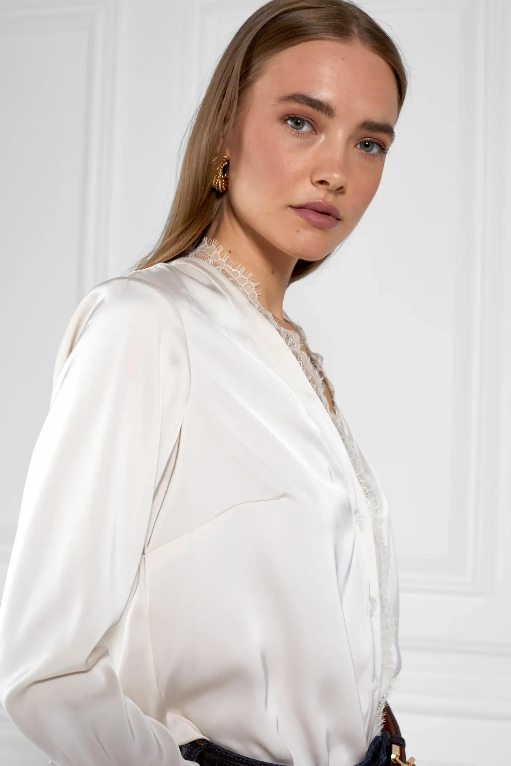 Holland Cooper Lace V-Neck Blouse Oyster New