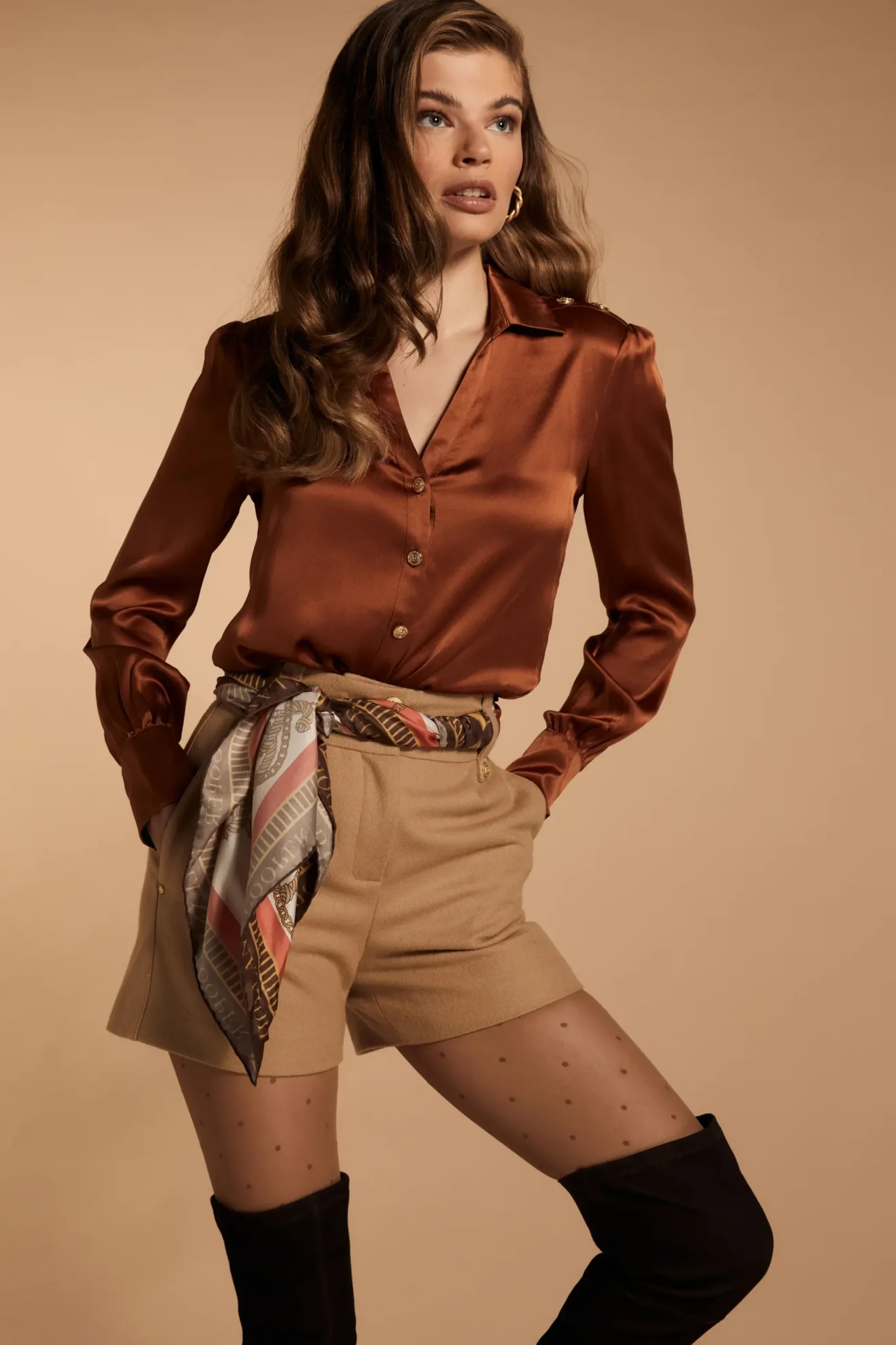 Holland Cooper Luxe Tailored Short Camel Online